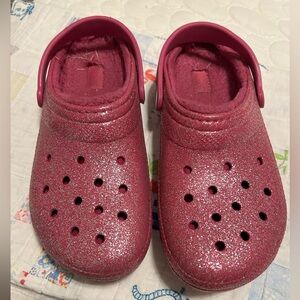 Crocs- glitter pink lined Crocs- women’s 6